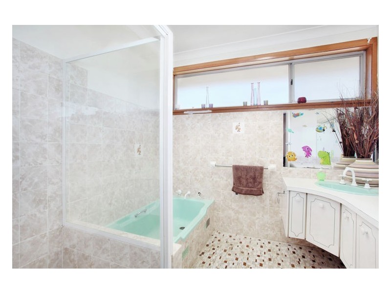 25 Athabaska Avenue, Seven Hills NSW 2147