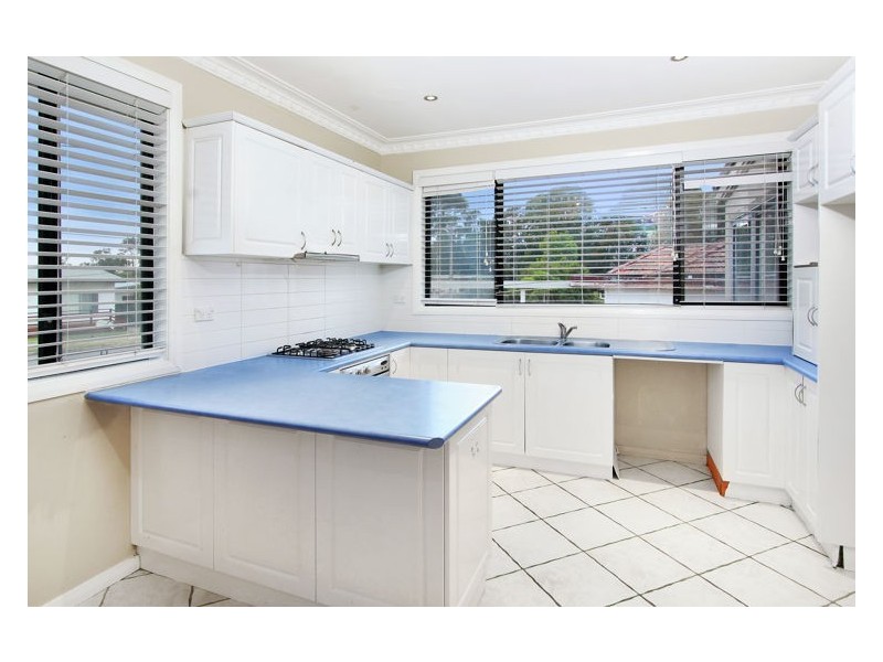 8 Robina Street, Blacktown NSW 2148