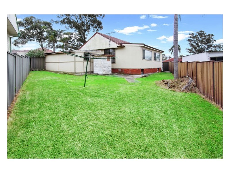 8 Robina Street, Blacktown NSW 2148