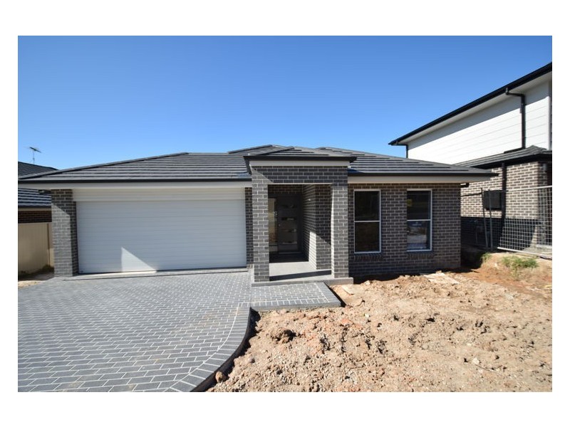 House 42 Hampton Crescent, Prospect NSW 2148