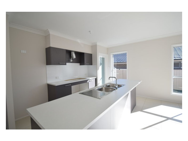 House 42 Hampton Crescent, Prospect NSW 2148