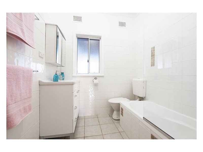 27 Leslie Street, Blacktown NSW 2148