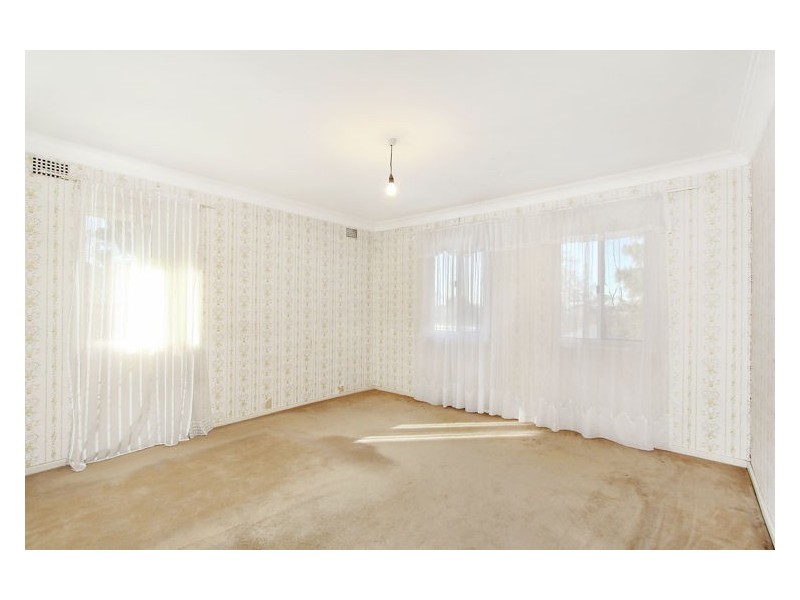 111 Lucas Road, Lalor Park NSW 2147