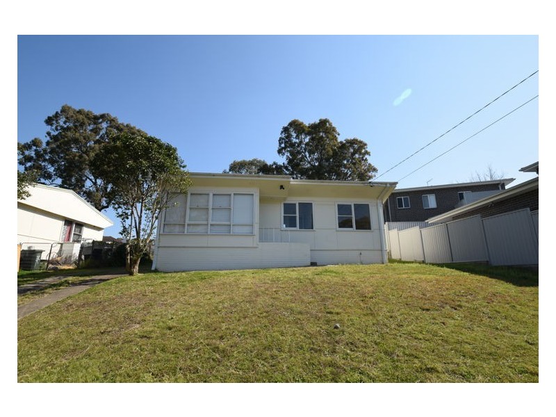 House 42 Moffat Drive, Lalor Park NSW 2147