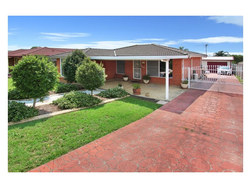 38 Aquilina Drive, Plumpton NSW 2761