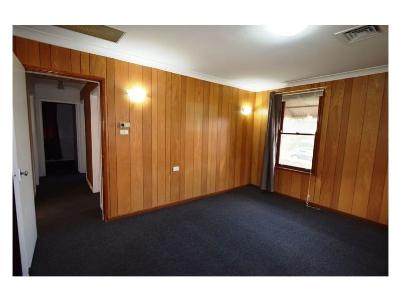 2 Erebus Crescent, Tregear NSW 2770