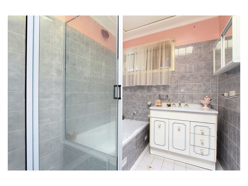 16 Derwent Parade, Blacktown NSW 2148