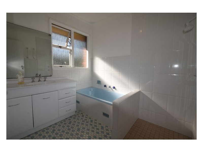 House 15 Zermatt Street, Seven Hills NSW 2147