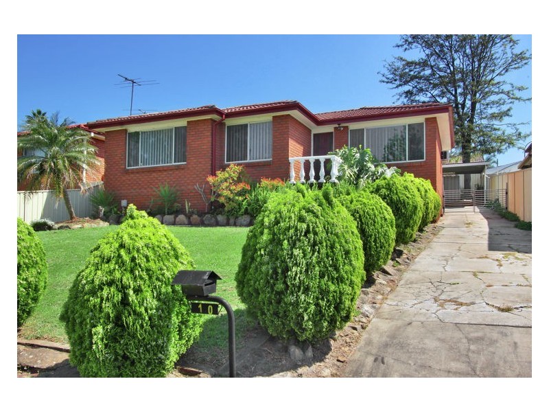 10 Desley Crescent, Prospect NSW 2148