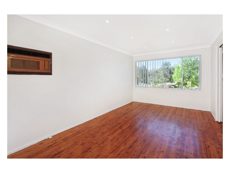 10 Desley Crescent, Prospect NSW 2148