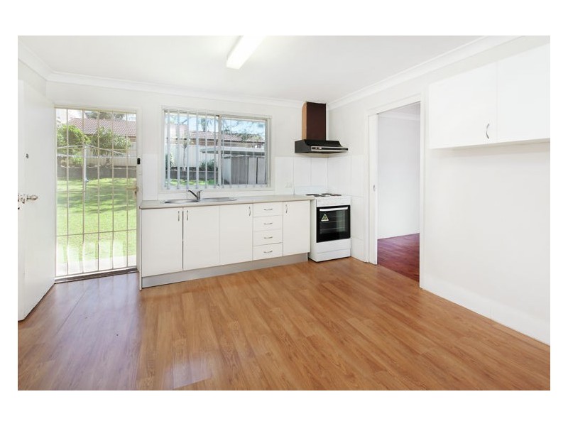 10 Desley Crescent, Prospect NSW 2148