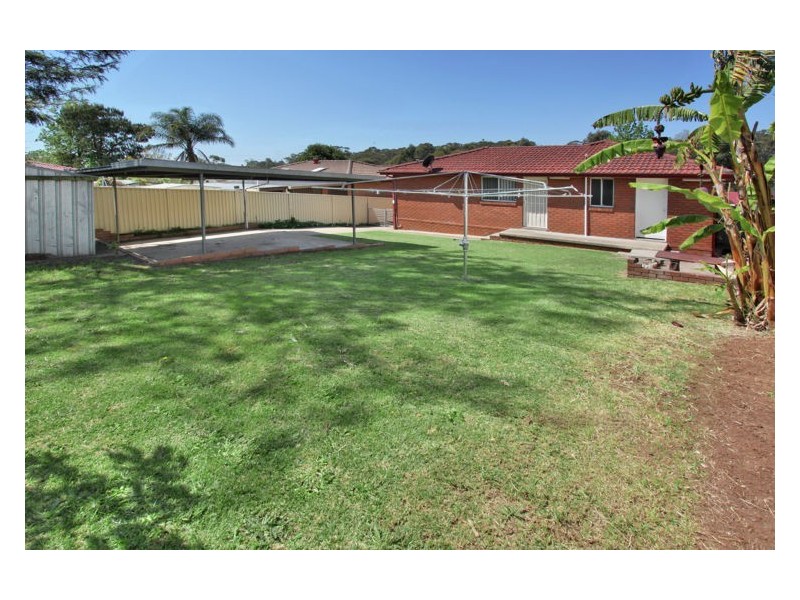 10 Desley Crescent, Prospect NSW 2148