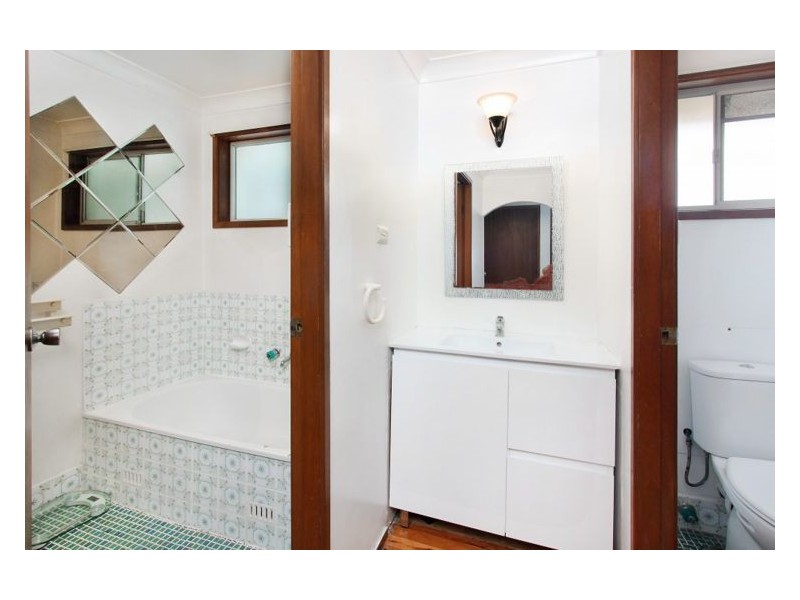 House 6 Mallee Street, Quakers Hill NSW 2763