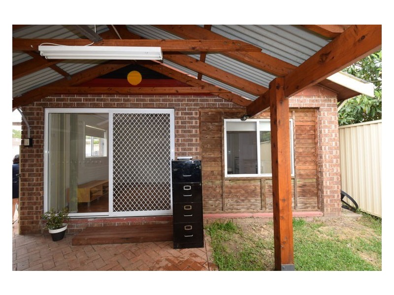 Granny flat 62a Myrtle Street, Prospect NSW 2148