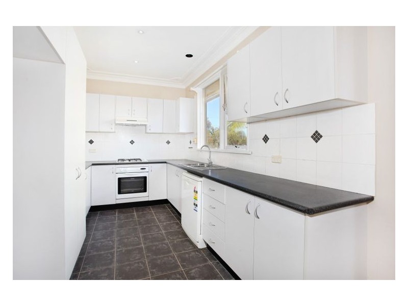 House 8 Burdett Crescent, Blacktown NSW 2148