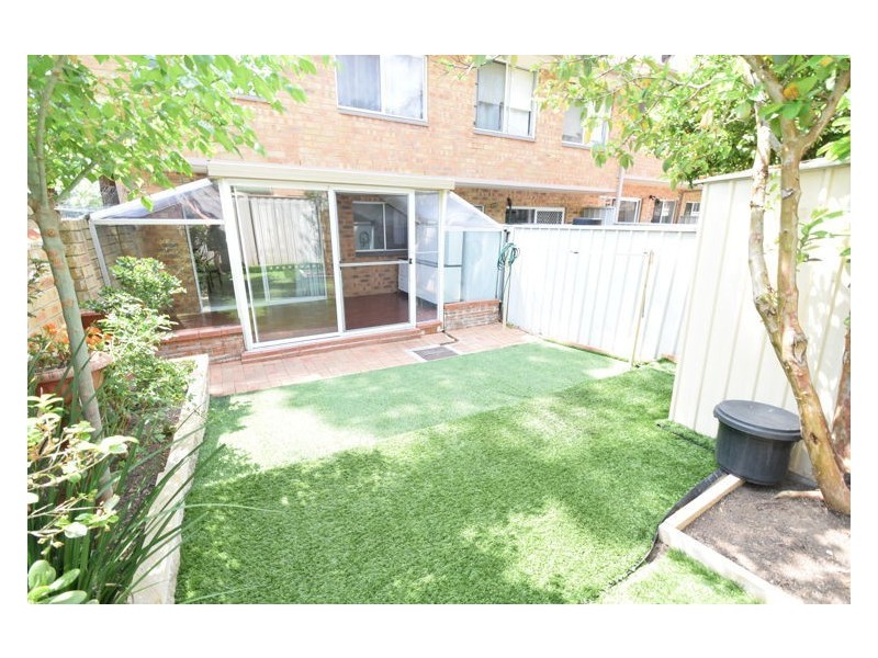 Townhouse 8/173a Reservoir Road, Blacktown NSW 2148