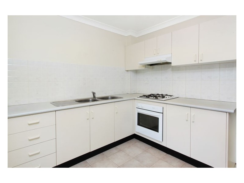 31/8-10 Fourth Avenue, Blacktown NSW 2148