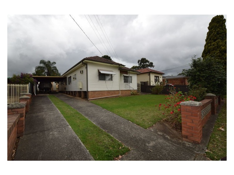 House 61 Johnson Avenue, Seven Hills NSW 2147