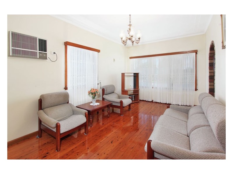 4 Essex Street, Blacktown NSW 2148