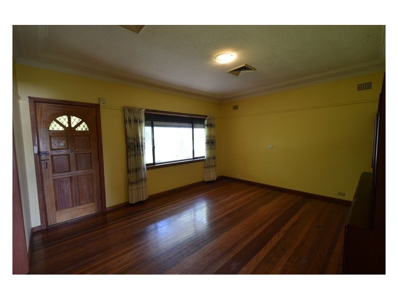 House 106 Wallpark Avenue, Blacktown NSW 2148