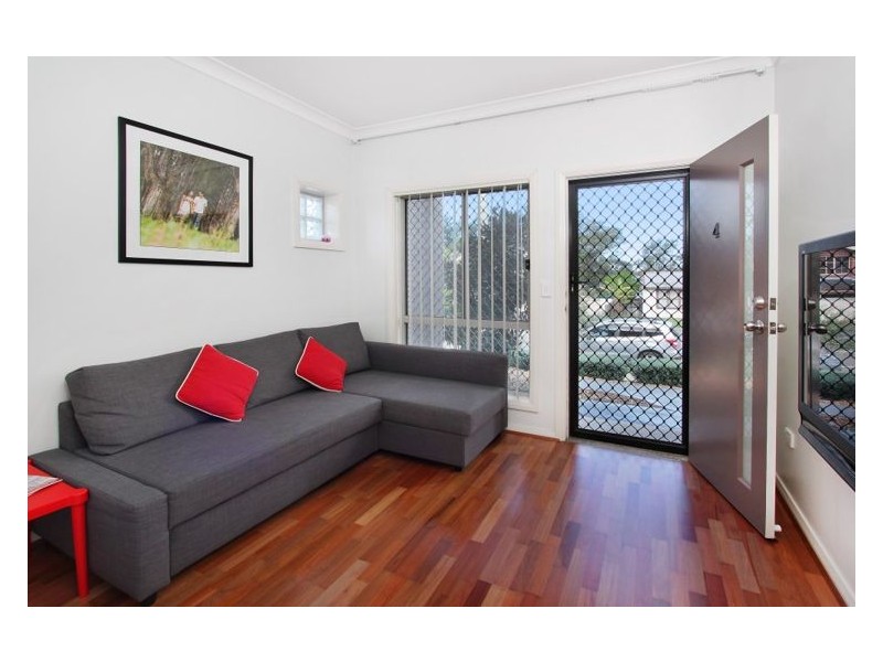 4/169 Cornelia Road, Toongabbie NSW 2146