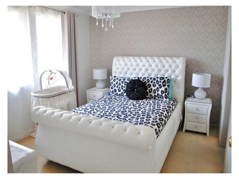 House 295 Braidwood Drive, Prestons NSW 2170