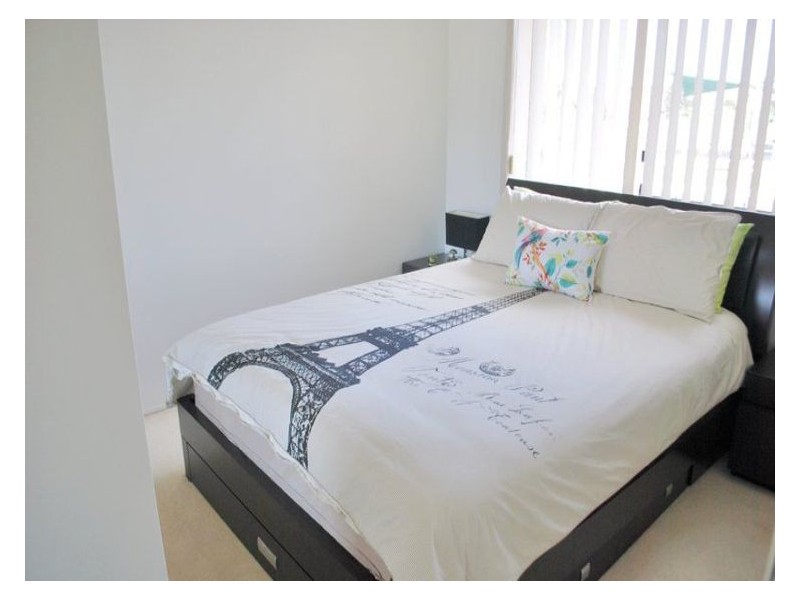 House 295 Braidwood Drive, Prestons NSW 2170