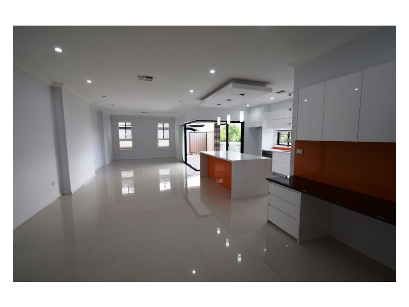 House 76 Capuchin Way, Plumpton NSW 2761