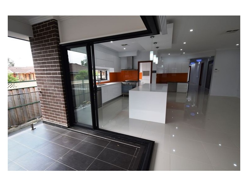 House 76 Capuchin Way, Plumpton NSW 2761