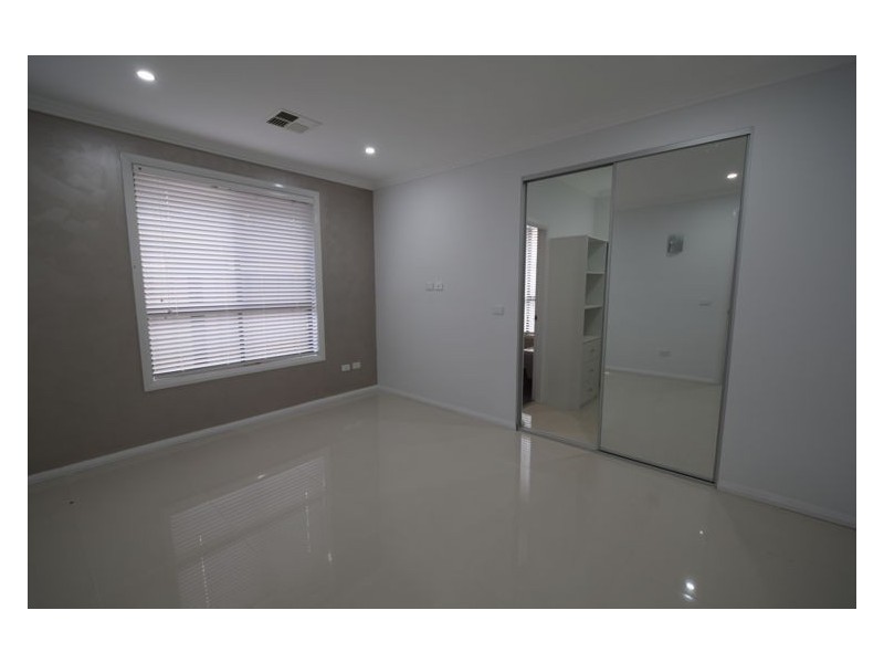 House 76 Capuchin Way, Plumpton NSW 2761