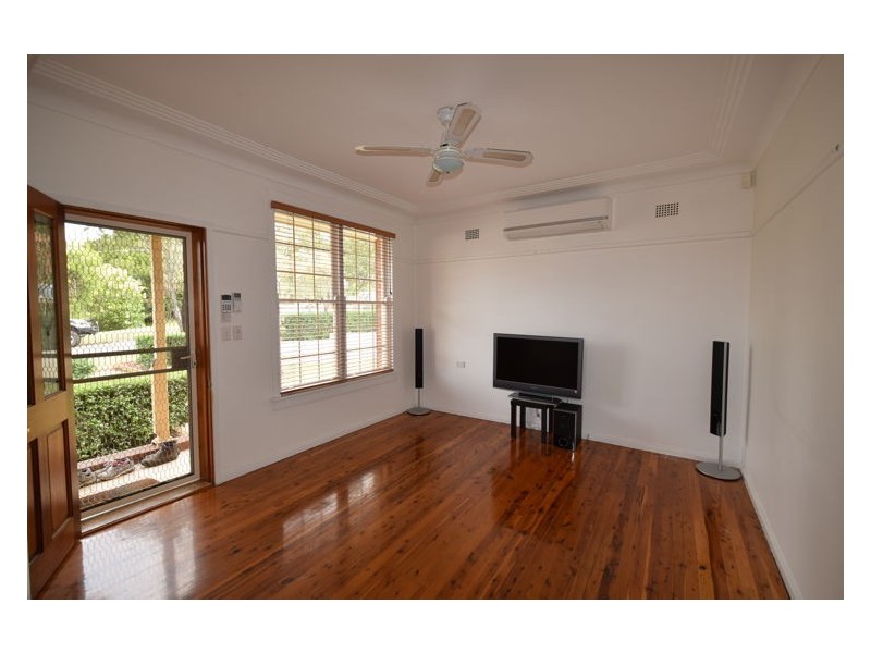 House 8 Diane Drive, Lalor Park NSW 2147