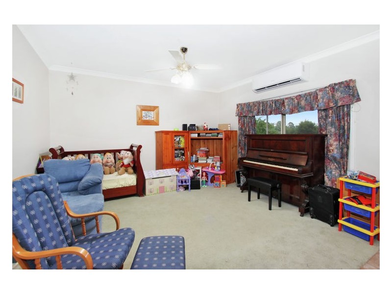 24 Thomas Kelly Crescent, Lalor Park NSW 2147