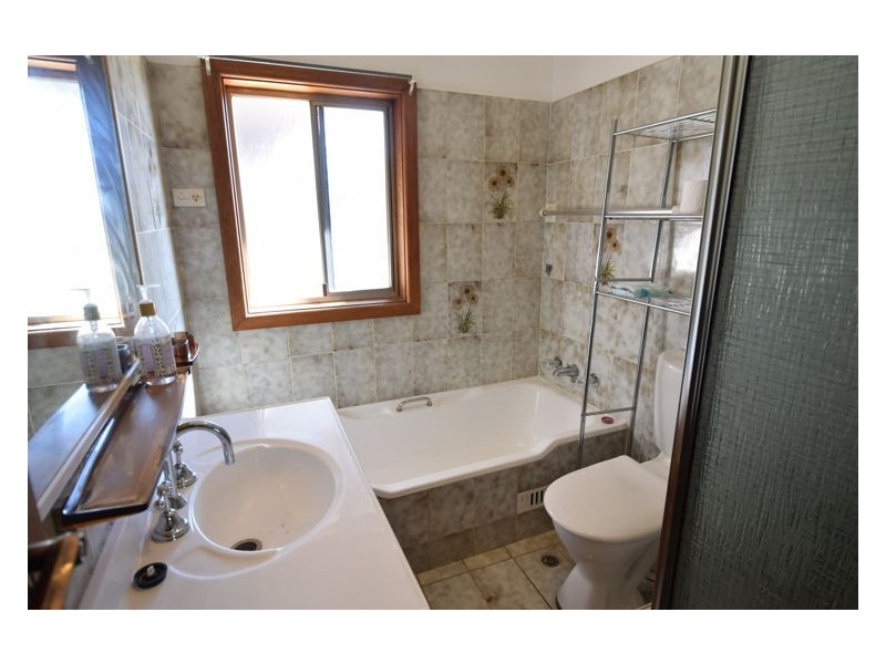 8 Junee St, Marayong NSW 2148