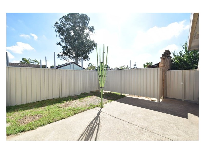 8 Junee St, Marayong NSW 2148