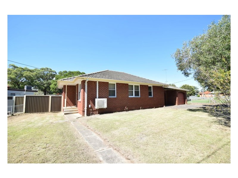 34 Palau Crescent, Lethbridge Park NSW 2770