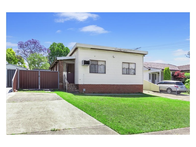 35 Matthew Crescent, Blacktown NSW 2148