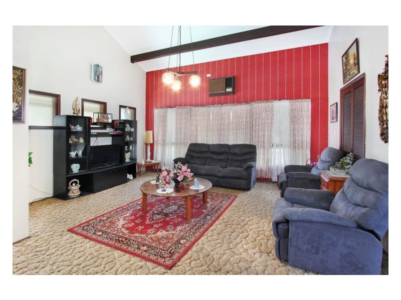 13 Dubbo Street, Quakers Hill NSW 2763