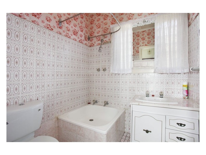 18 Bedford Road, Blacktown NSW 2148