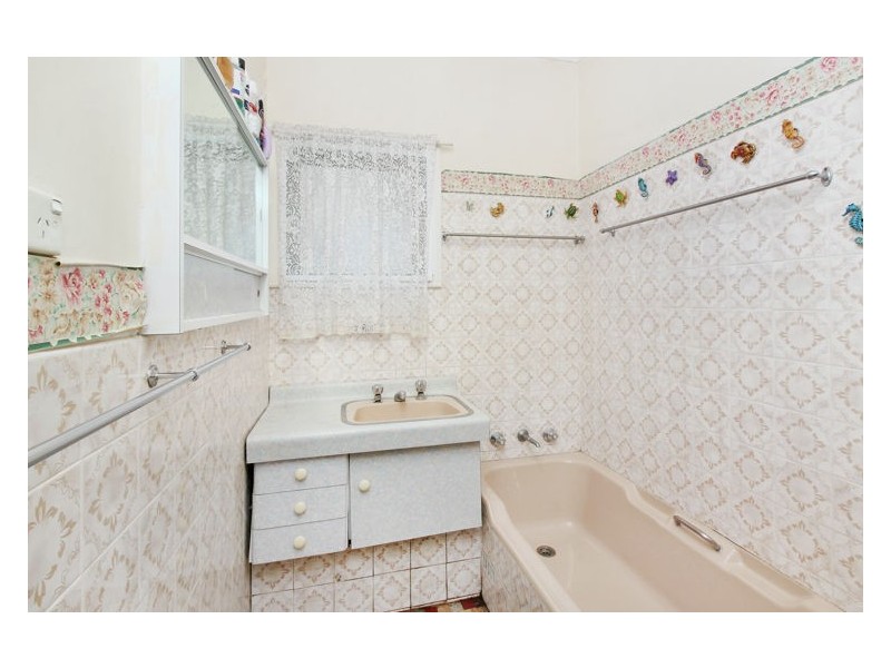 36 Scott Street, Toongabbie NSW 2146