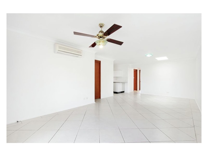 1/16 Ollier Crescent, Prospect NSW 2148