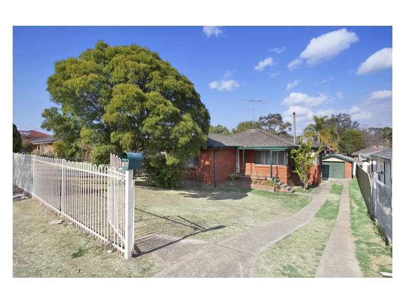 186 Quakers Road, Quakers Hill NSW 2763