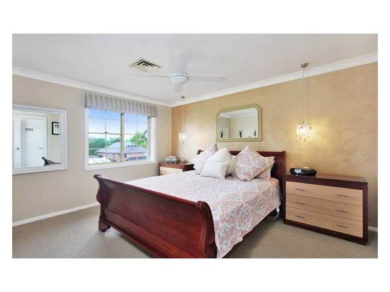 5 Grandoaks Place, Castle Hill NSW 2154