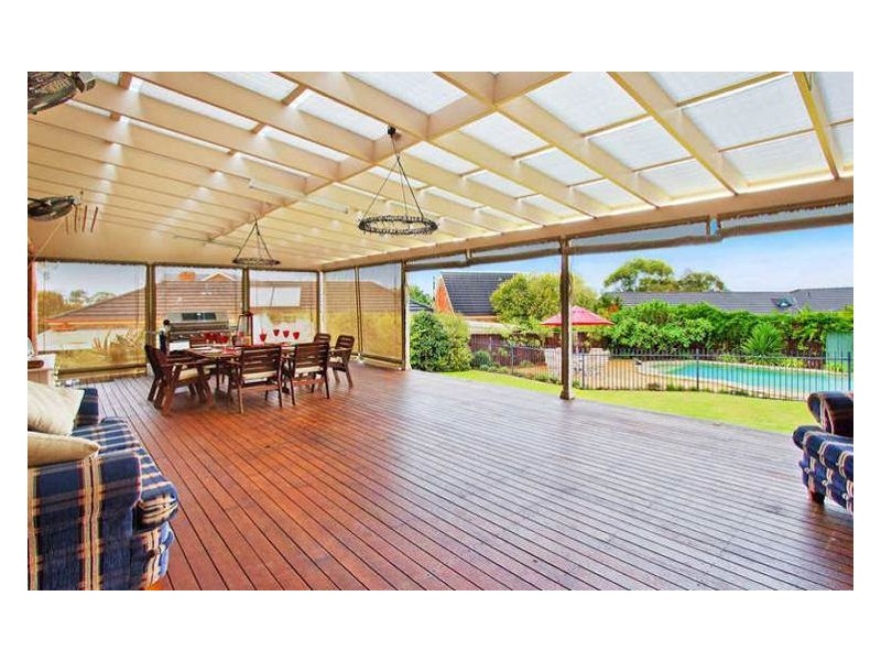 5 Grandoaks Place, Castle Hill NSW 2154