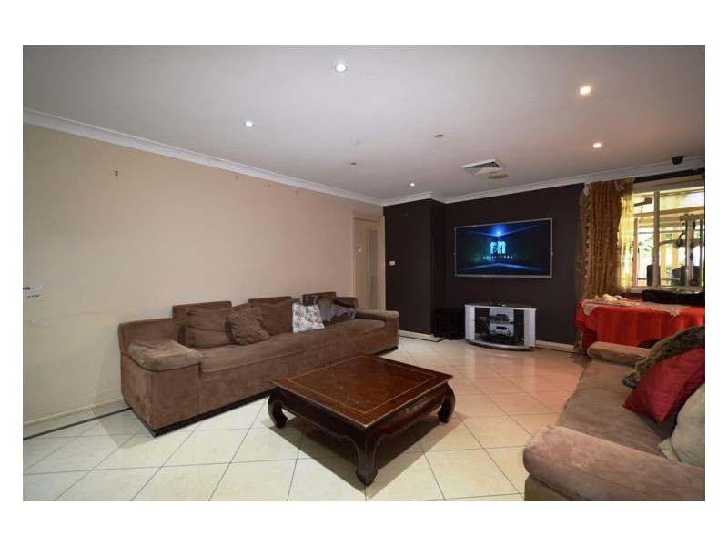 4 Heber Place, Prospect NSW 2148