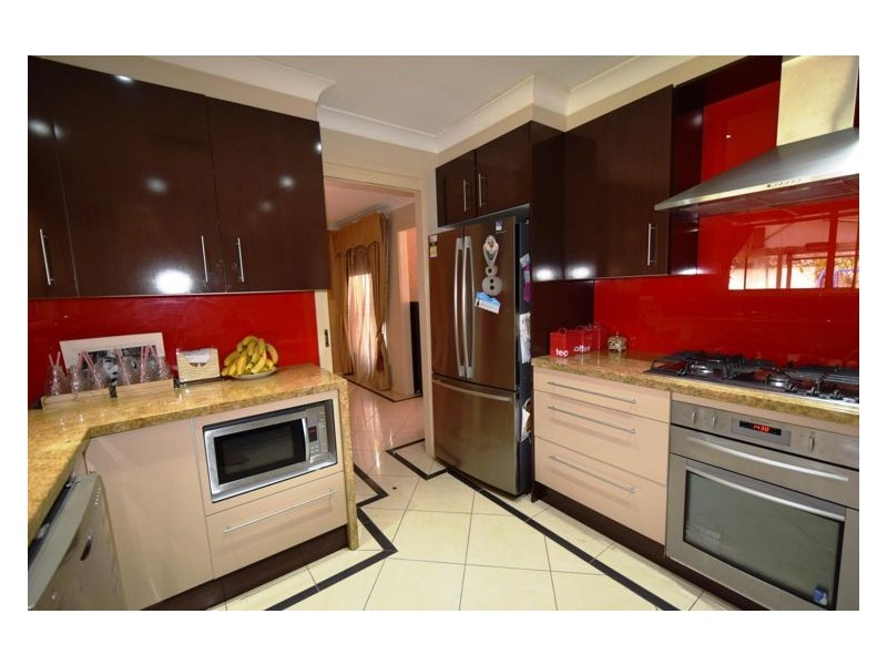 4 Heber Place, Prospect NSW 2148