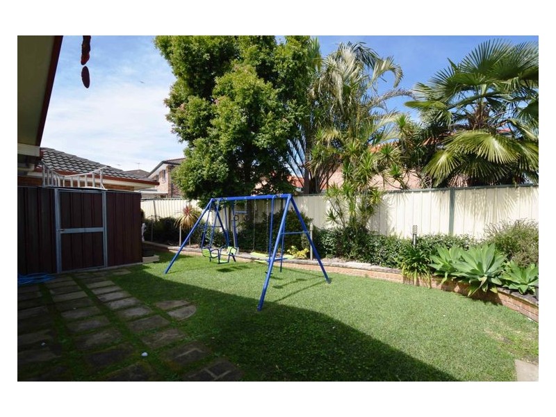 4 Heber Place, Prospect NSW 2148