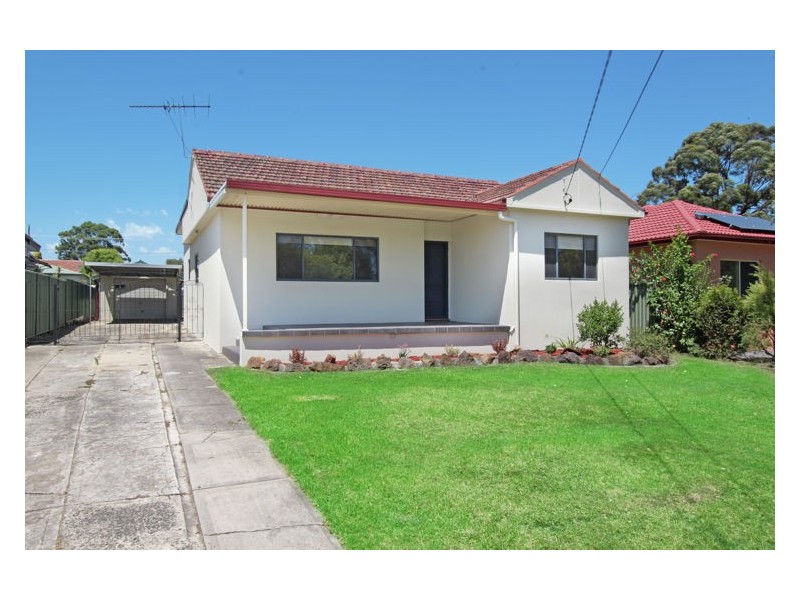 16 Merryl Avenue, Old Toongabbie NSW 2146