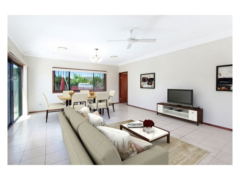 16 Merryl Avenue, Old Toongabbie NSW 2146