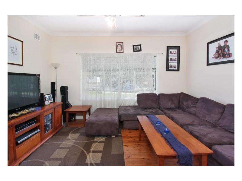 36 Scott Street, Toongabbie NSW 2146