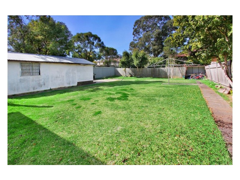 36 Scott Street, Toongabbie NSW 2146